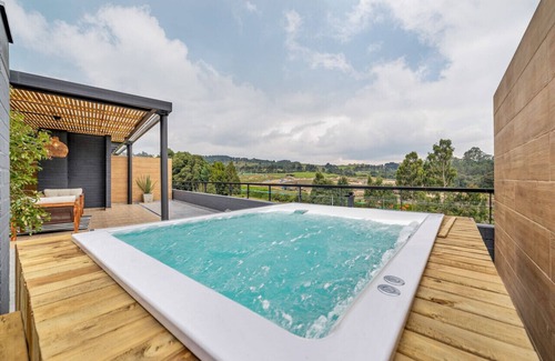 Envigado Apartment | Luxe PH 2 habitaciones-Jacuzzi privado en terraza