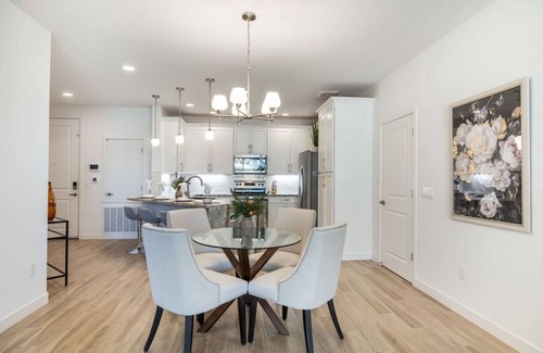 Ocotillo Apartment | Luxe Stay at The Cays | Posh Ocotillo Escape | Gym