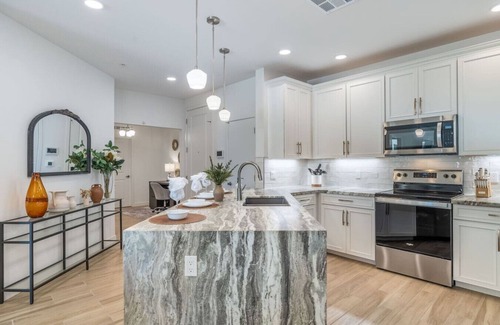 Ocotillo Apartment | Luxe Stay at The Cays | Posh Ocotillo Escape | Gym