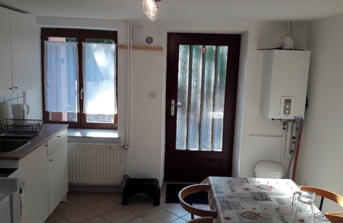 Luxeuil-les-Bains Apartment | Luxeuil center⭐Calme😌Parking👍Idéal Curists/Professionals