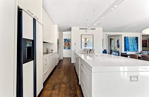 Malvern House | Luxico Malvern Oasis (With Car Parking)