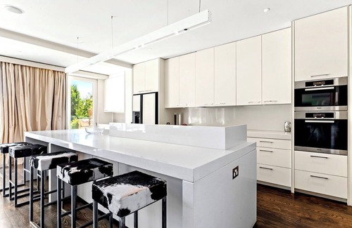 Malvern House | Luxico Malvern Oasis (With Car Parking)