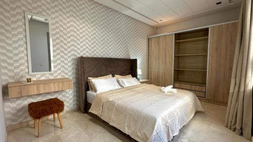 Oulad Khallouf Apartment | Luxueux studio près de la plage