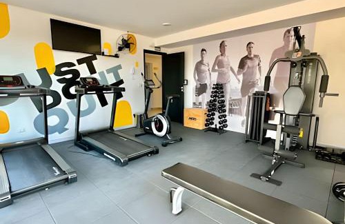 Hugo Lange Apartment | Luxuoso Loft com Garagem, Ar cond. Jacuzzi e Wifi