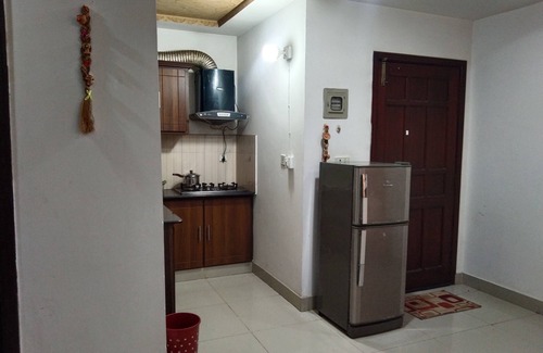 Islamabad Apartment | Luxurious 1 Bed Family Apartment with WiFi, Self Check-in Islamabad