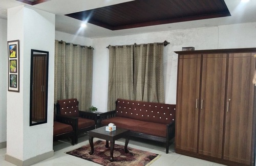 Islamabad Apartment | Luxurious 1 Bed Family Apartment with WiFi, Self Check-in Islamabad