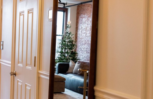 Utica Apartment | Luxurious 2 BR Loft