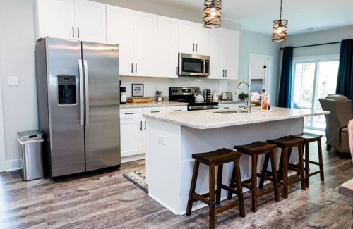 Forest Condo | Luxurious 2BR Condo with Private Outdoor Patio