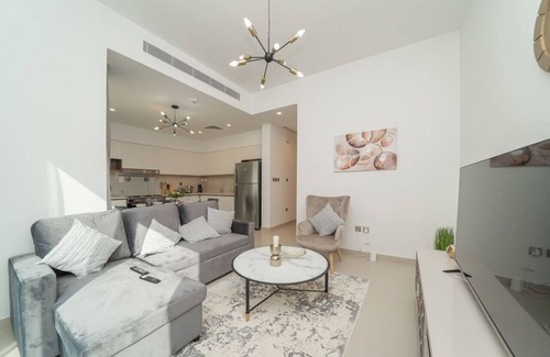 Dubai House | Luxurious 3 BR with Maid Room in Arabian Ranches 2