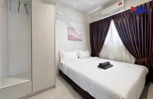 Kota Warisan Apartment | Luxurious 3BDR at KLIA, Arena with Netflix