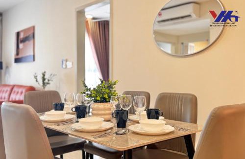 Kota Warisan Apartment | Luxurious 3BDR at KLIA, Arena with Netflix