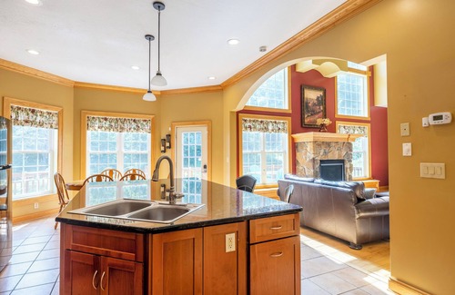 Montour Falls House | Luxurious 5-bedroom 4,000 square foot home