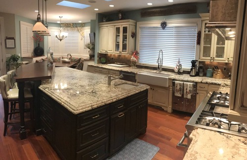 Newlands House | Luxurious 6 bedroom Residence, A+ Outdoor spaces Walk to Pearl St, Mt. Sanitas