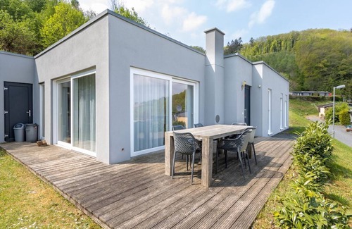 Waxweiler House | Luxurious 6-person bungalow in the Eifel camping park