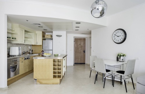 Tel Aviv Promenade Apartment | Luxurious 90sqm 2BR Beach Front