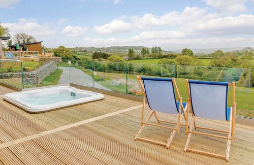 Narberth Ski Chalet | Luxurious and contemporary lodge with panoramic views.