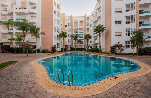 Nouaceur Apartment | Luxurious Apartment in Sidi Bou Zid with Garden View