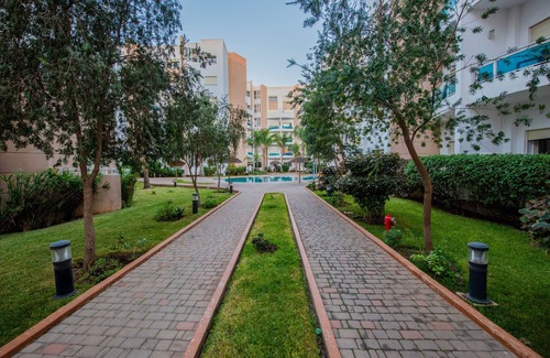 Nouaceur Apartment | Luxurious Apartment in Sidi Bou Zid with Garden View