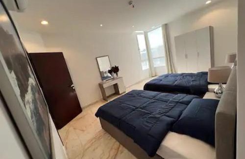 Ash Shati Apartment | Luxurious Apartment Partial Sea View