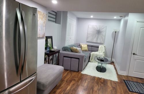 Brampton Apartment | Luxurious Apt 2BRs+1BA Spacious Modern, w. parking