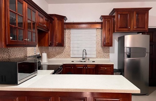 Camperdown Apartment | Luxurious Apt With a View/24 Hr Security Monitoring/Free Wifi
