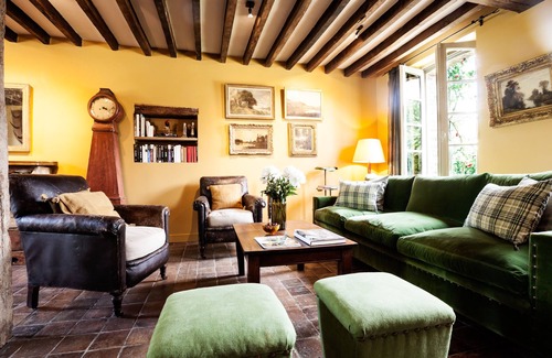 Precy-sur-Vrin House | Luxurious Burgundy farmhouse