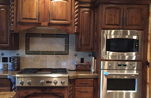 Greer Cabin | Luxurious Cabin within exclusive Hidden Meadow Ranch