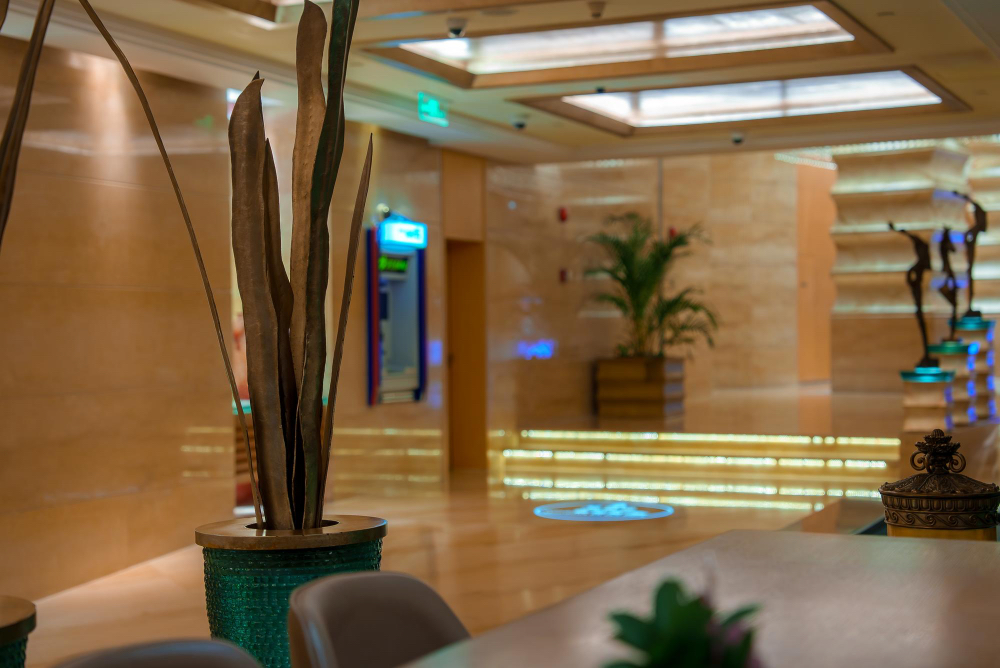 Melbourne Central Business District Apartment | Luxurious CBD and Garden View Home at Sapphire
