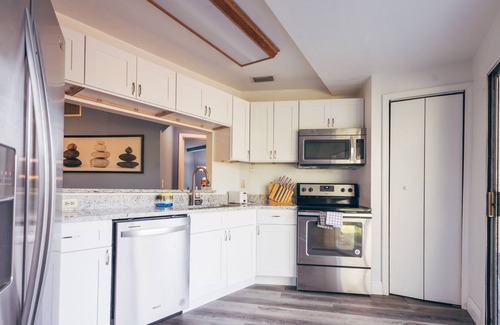 Haines City House | Luxurious Dome Retreat: Unwind in Haines City's Serenity