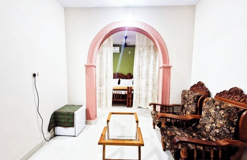 Varkala Bed & Breakfast | Luxurious Double bed BNB
