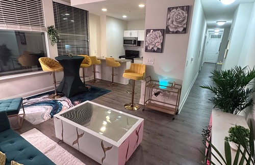 Mile Square Apartment | Luxurious Downtown Indy City View Apartment!