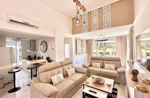 Torre-Pacheco Villa | Luxurious Frontline Golf Villa on Mar Menor Golf