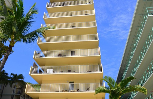 Diamond Head - Kapahulu - St. Louis Condo | Luxurious Getaway