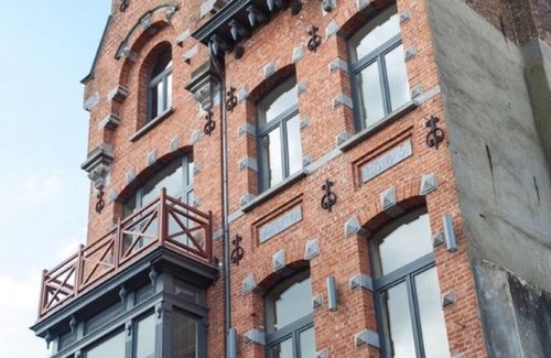 Ronse House | Luxurious holiday home in a historic building
