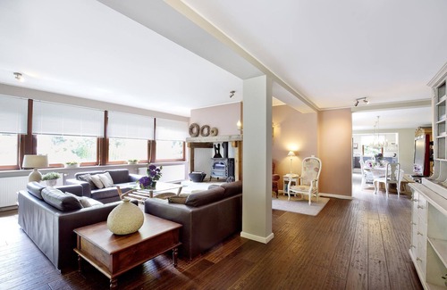 Schutzbach Villa | Luxurious Holiday Villa, up to 21 people, with 9 bedrooms and 8 bathrooms !