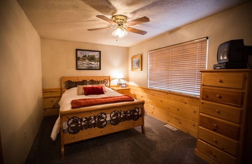 Summit Estates House | Luxurious home and perfect LOCATION!! Walk to Snow Summit.