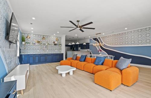 Windy Hill House | Luxurious Home with Theatre Room