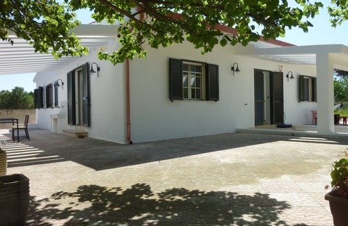 San Pietro in Bevagna House | Luxurious holiday house with garden and pool, 800 meters from the sandy beach