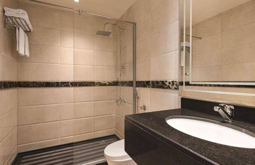 Al-Hamra'a Hotel | Luxurious Jeedah Beach Harbour By Check