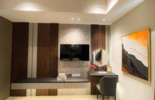 Pantai Indah Kapuk Apartment | Luxurious La Luna at Gold Coast Sea View