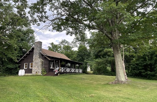 Copake Falls Cabin | Luxurious & Modern 3 BR 1.5 Bath Log Cabin