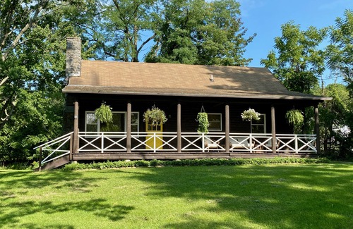 Copake Falls Cabin | Luxurious & Modern 3 BR 1.5 Bath Log Cabin