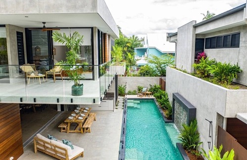 Port Douglas Villa | Luxurious & modern villa, walking distance to the main street and Four Mile Beach. Absolute Bliss!