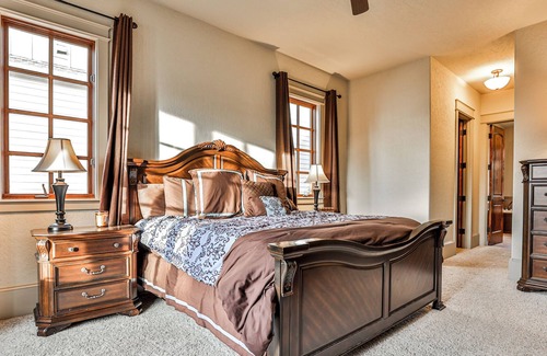 Toccoa House | Luxurious Mountain Getaway: Sleeps 15 in Currahee Club