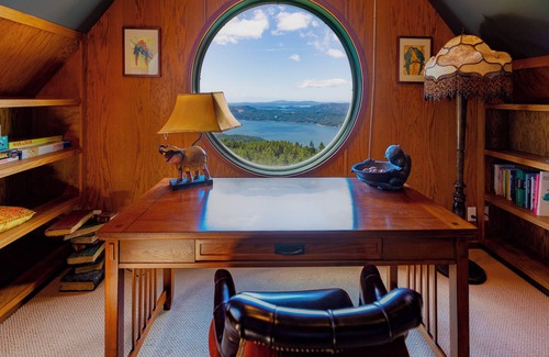 Eastsound Apartment | Luxurious Mountaintop Retreat with Stunning Views