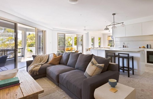 Noosaville Apartment | Luxurious Noosa River Bliss at Como