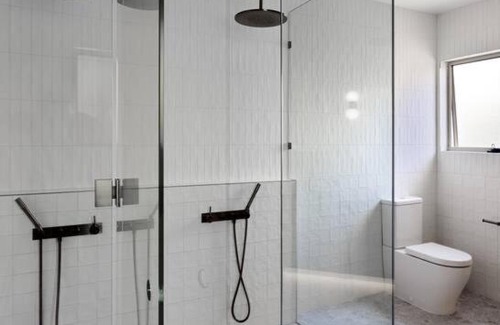 Noosaville Apartment | Luxurious Noosa River Bliss at Como