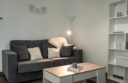 Alhendin Apartment | Luxurious Nordic Style Apartment