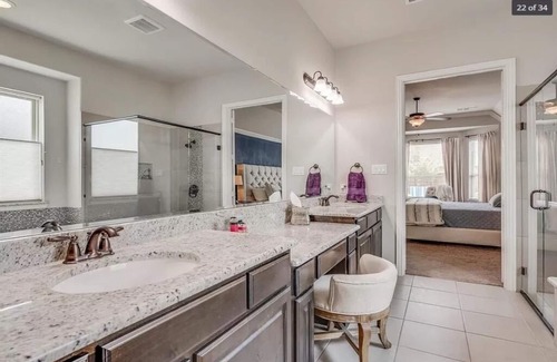 Coppell Villa | Luxurious Oasis with Pool/Spa 8 mins from Airport