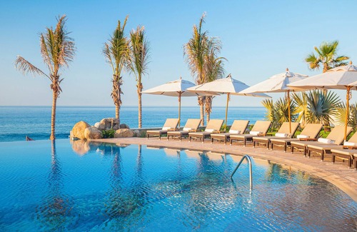 Santa Rosa Condo | Luxurious ocean front condo w/ hot tub, daily maid service, lazy river and more.